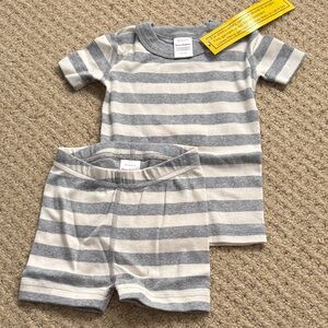 NWT Hanna Andersson Bold Stripe PJ Set 2T Heather Gray Shorts